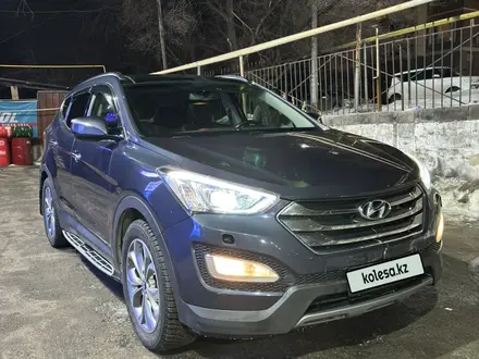 Hyundai Santa Fe 2013 года за 10 000 000 тг. в Алматы – фото 16