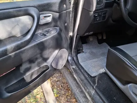 Toyota Land Cruiser 2005 года за 10 000 900 тг. в Алматы – фото 2