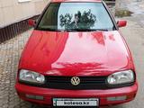 Volkswagen Golf 1995 годаүшін1 400 000 тг. в Усть-Каменогорск