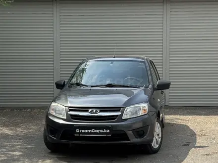 ВАЗ (Lada) Granta 2190 2018 года за 2 950 000 тг. в Костанай – фото 2