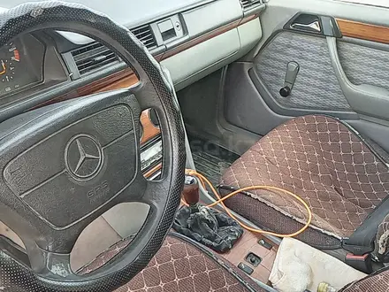 Mercedes-Benz E 220 1993 года за 1 750 000 тг. в Кызылорда – фото 5