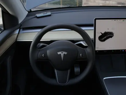 Tesla Model Y 2023 года за 20 700 000 тг. в Алматы – фото 13