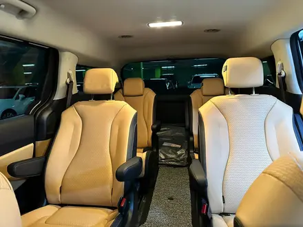 Kia Carnival 2022 года за 23 000 000 тг. в Алматы – фото 12