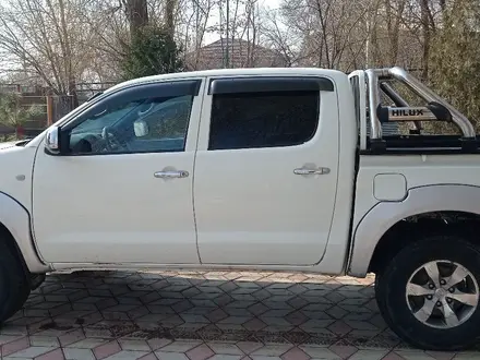 Toyota Hilux 2008 года за 6 600 000 тг. в Шу – фото 4