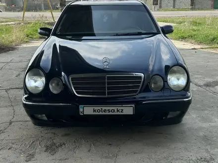 Mercedes-Benz E 280 1999 года за 3 900 000 тг. в Тараз – фото 2