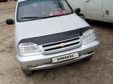 Chevrolet Niva 2005 года за 1 400 000 тг. в Актобе – фото 3