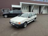 Volkswagen Passat 1992 годаүшін1 400 000 тг. в Караганда