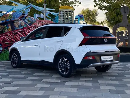 Hyundai Bayon 2022 года за 6 790 000 тг. в Алматы – фото 5