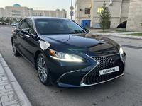 Lexus ES 350 2020 года за 28 000 000 тг. в Астана