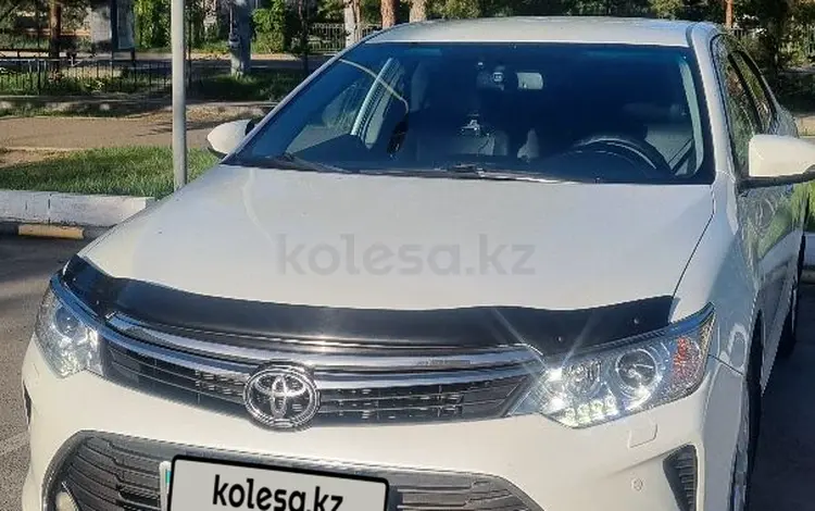 Toyota Camry 2015 года за 10 900 000 тг. в Павлодар