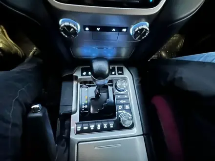 Toyota Land Cruiser 2019 года за 36 500 000 тг. в Алматы – фото 16