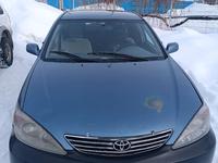 Toyota Camry 2003 годаүшін3 600 000 тг. в Риддер