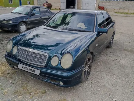 Mercedes-Benz E 230 1995 года за 1 600 000 тг. в Талдыкорган – фото 2