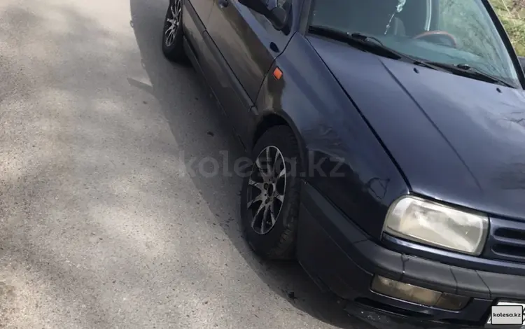 Volkswagen Vento 1993 года за 1 100 000 тг. в Алматы