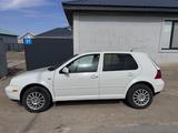Volkswagen Golf 2005 годаүшін2 200 000 тг. в Атырау