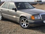Mercedes-Benz E 230 1991 года за 1 999 999 тг. в Астана – фото 4