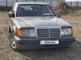 Mercedes-Benz E 230 1991 года за 1 999 999 тг. в Астана – фото 5