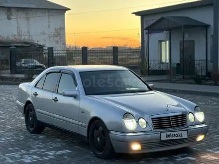 Mercedes-Benz E 230 1995 года за 2 800 000 тг. в Алматы – фото 6