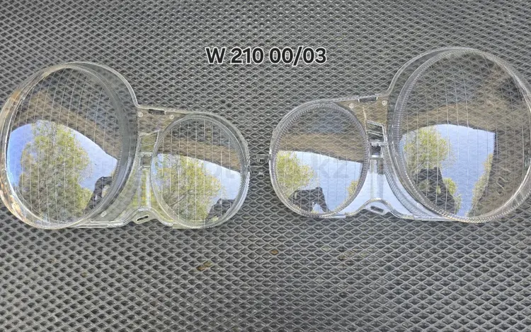 Мерседес W210 стекло фар за 30 000 тг. в Алматы