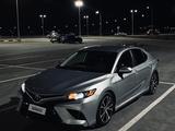 Toyota Camry 2019 года за 8 350 000 тг. в Актобе