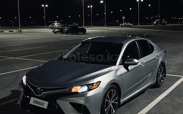 Toyota Camry 2019 года за 8 350 000 тг. в Актобе