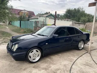 Mercedes-Benz E 280