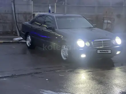Mercedes-Benz E 280 1999 года за 3 100 000 тг. в Алматы – фото 5