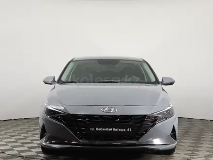 Hyundai Elantra 2021 года за 9 890 000 тг. в Астана – фото 2