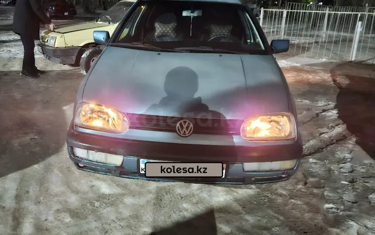 Volkswagen Golf 1994 годаүшін900 000 тг. в Семей