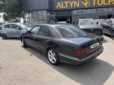 Mercedes-Benz E 240 1999 года за 3 200 000 тг. в Шымкент – фото 2