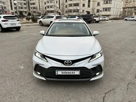 Toyota Camry 2022 года за 15 000 000 тг. в Актау