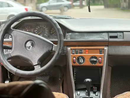 Mercedes-Benz E 300 1991 года за 2 350 000 тг. в Алматы – фото 9