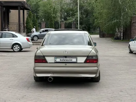 Mercedes-Benz E 300 1991 года за 2 350 000 тг. в Алматы – фото 3