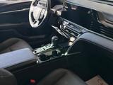 Toyota Camry Luxe eCVT 2025 годаүшін26 190 000 тг. в Алматы – фото 4