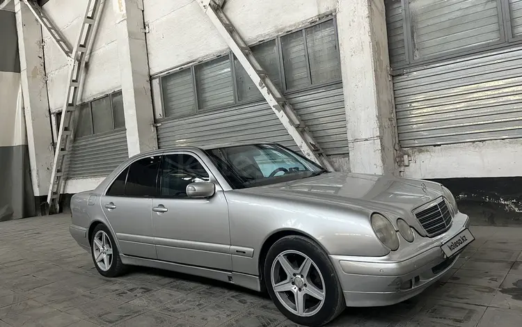 Mercedes-Benz E 320 2000 годаfor3 700 000 тг. в Шымкент