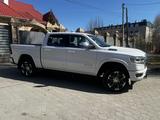 RAM 1500 2023 года за 42 400 000 тг. в Костанай – фото 2