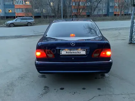 Mercedes-Benz E 200 1996 года за 2 800 000 тг. в Петропавловск – фото 7