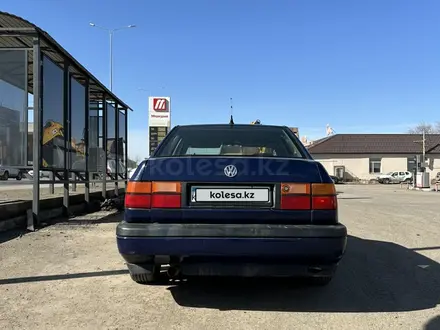 Volkswagen Vento 1993 года за 1 500 000 тг. в Уральск – фото 3