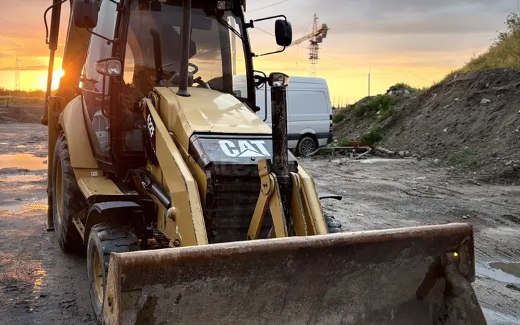 Caterpillar  422E 2015 года за 23 500 000 тг. в Алматы