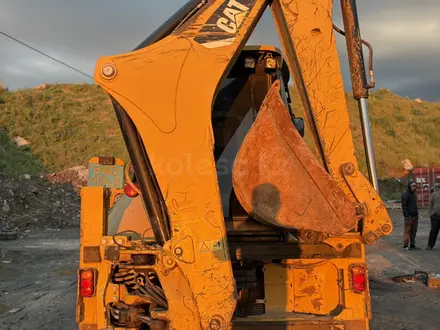 Caterpillar  422E 2015 года за 23 500 000 тг. в Алматы – фото 3