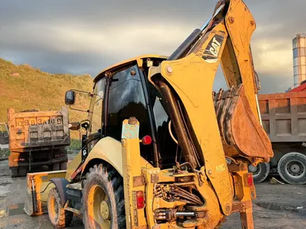 Caterpillar  422E 2015 года за 23 500 000 тг. в Алматы – фото 4