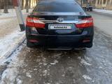 Toyota Camry 2012 года за 9 500 000 тг. в Уральск – фото 2