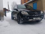 Mercedes-Benz ML 500 2005 годаfor6 200 000 тг. в Урджар – фото 2