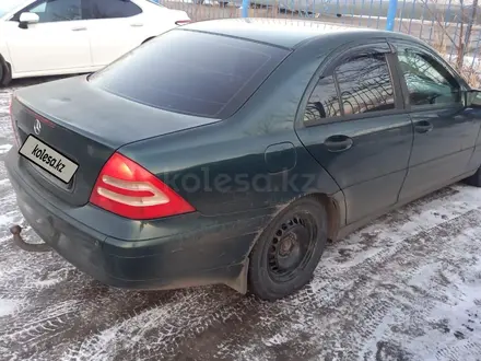 Mercedes-Benz C 200 2001 года за 3 200 000 тг. в Астана – фото 4