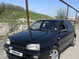 Volkswagen Golf 1996 годаүшін2 200 000 тг. в Алматы