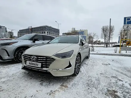 Hyundai Sonata 2022 годаүшін13 700 000 тг. в Астана – фото 13