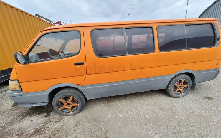 Toyota Hiace 1995 года за 1 900 000 тг. в Астана