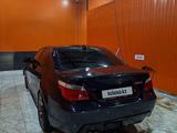 BMW 550 2006 года за 7 000 000 тг. в Атырау – фото 2