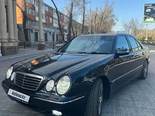 Mercedes-Benz E 320