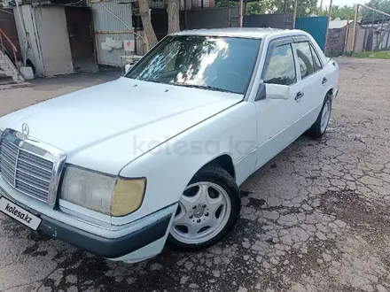 Mercedes-Benz E 230 1991 года за 1 650 000 тг. в Астана – фото 8